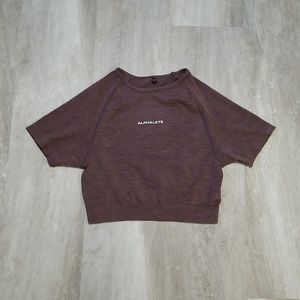 Alphalete Amplify Crop Top